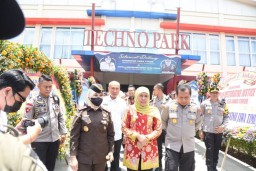 Peringati Hari Bhakti Adhyaksa ke 63, Gubernur Khofifah : Pemprov Jatim Komitmen Dukung Rumah Restorative Justice