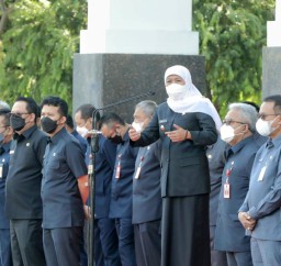 Gubernur Khofifah Apresiasi Kinerja Terbaik ASN Pemprov Jatim