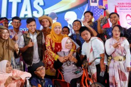 Pemprov Jatim Beri Latihan Entrepreneurship 360 Difabel, Gubernur Khofifah : Agar Mereka Berdaya Secara Ekonomi dan Mandiri