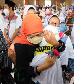 Kuota Haji Jatim Bakal Bertambah 1.272, Gubernur Khofifah: Alhamdulillah Bisa Kurangi Antrian Panjang Haji Jatim