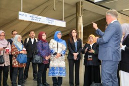 Perusahaan Operator MRT Elizabeth Line Menyampaikan Letter of Intent Transportasi Publik di Jatim