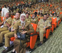 Siap Jalankan Arahan Presiden Jokowi, Gubernur Khofifah Siapkan Strategi Pengendalian Inflasi Hingga Kemiskinan Ekstrem