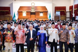 Gubernur Khofifah Kukuhkan Pimpinan Wilayah Pemuda Muhammadiyah Jatim