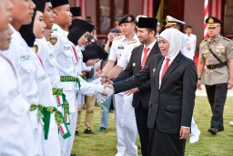 Gubernur Khofifah Siapkan Paskibraka Jatim Sebagai Garuda Emas Terbang Tinggi Jemput Indonesia Emas 2045
