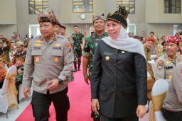 Gubernur Khofifah Apresiasi Polda Jatim Revitalisasi Omah Rembug dan Siskamling