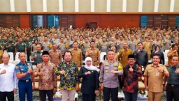 Gubernur Khofifah Tekankan Pentingnya Sinergi Pimpinan Formal dan Informal Jaga Pemilu 2024 Aman Damai Kondusif
