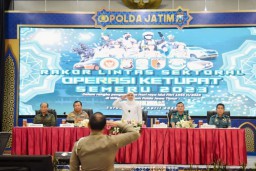 Gubernur Khofifah Pimpin Rakor Lintas Sektoral Jelang Lebaran