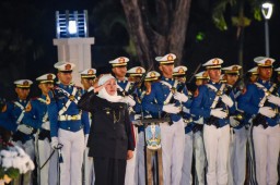 Pimpin Apel Renungan Suci, Gubernur Khofifah Minta Rakyat Jatim Ikut Jaga Kepercayaan Publik Internasional Kepada Indonesia