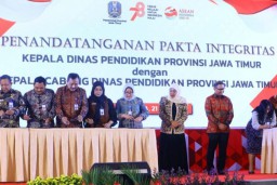 Penandatanganan Pakta Integritas, Gubernur Khofifah: Tak Boleh Ada Paksaan, Sumbangan Harus Sukarela dan Harus Transparan
