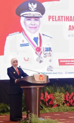 Tutup Pelatihan Kepemimpinan Administrator, Gubernur Khofifah Tekankan Aktualisasi Aksi Perubahan Berdampak pada Pembangunan dan Kesejahteraan