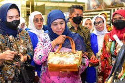 HUT ke-48 IWAPI, Gubernur Khofifah Ajak IWAPI Terus Berkontribusi Menguatkan Pemberdayaan Ekonomi Perempuan Jatim