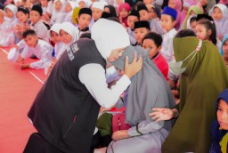 Beri Bantuan Usaha Z Chicken untuk 30 Mustahik di Kabupaten Probolinggo, Gubernur Khofifah Harapkan Tingkatkan Kesejahteraan Penerima