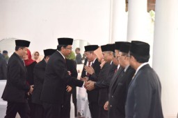 Pelantikan Pejabat, Gus Muhdlor Tekankan Pentingnya Jaga Integritas dan Loyalitas