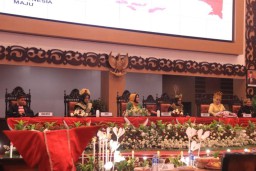 Hadiri Rapat Paripurna, Bupati Ikfina Ikuti Pidato Kenegaraan Presiden RI HUT Kemerdekaan ke 78