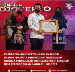 Pemkab Mojokerto Raih Penghargaan Sebagai Kabupaten Kategori Baik VIII dari Gubernur Jatim