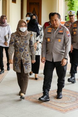 Jumat Curhat Kapolda Jatim Bersama Forkopimda Mojokerto Raya