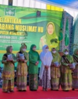 Khofifah Ajak Kader Muslimat NU Sedekah Oksigen