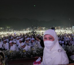 Kota Pasuruan Bersholawat Bersama Habib Syech