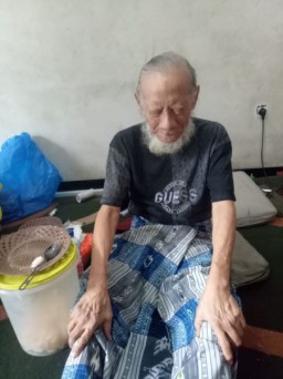 Kisah Seorang Miliarder, Kini Hidup Sebatang Kara Dicampakkan Istri, Matanya Buta