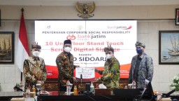 Bank Jatim Serahkan CSR Kepada Pemerintah Kabupaten Sidoarjo