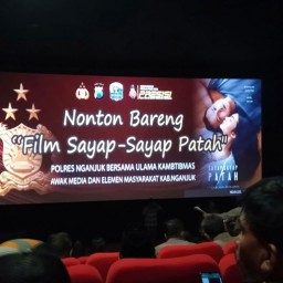 Nonton Film Sayap-sayap Patah Bareng Polres Nganjuk