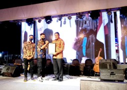 Bupati Pacitan Berikan Apresiasi Atlet Esports SMAN 1 Pacitan Peraih Juara 2 Nasional