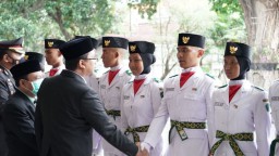 76 Paskibra Dikukuhkan, Bupati Gus Muhdlor : Kalian Pemuda Terpilih Kebanggaan Sidoarjo