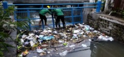 Bojonegoro Kendalikan Sampah di Afvour Sungai Melalui 4 Trash Rack
