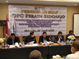 Siang Ini, Peradi Sidoarjo Laporkan HPH ke Polda Jatim