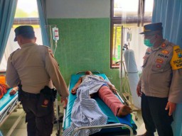 Diterjang Badai, Perahu Nelayan KM Fadilah Mandala Terbalik di Pantai Gayasan Blitar, 8 Orang Hilang