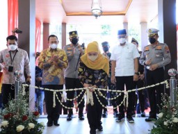 Gubernur Khofifah Resmikan Gedung Baru UPT Bapenda