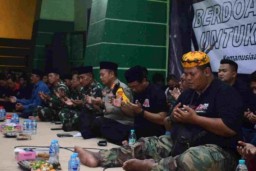 Doa Bersama di GOR Delta Sidoarjo Untuk Korban Tragedi Kanjuruhan