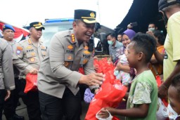 Kapolresta Sidoarjo Bersama Forkopimka Hadiri Jumat Curhat di Pasar Sepanjang