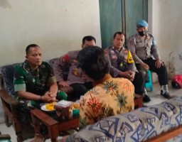 Korban Insiden Warung Kopi Disambangi Kapolsek Pagu dan Danramil