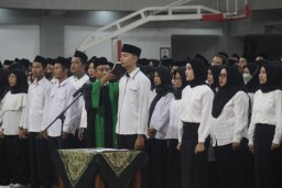 Hadiri Pelantikan PPS, Bupati Anna Pesankan Jaga Integritas dan Profesional Dalam Bertugas