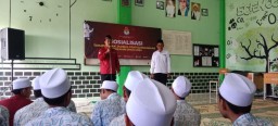 Sosialisasi Pemilu di SMA Darut Taqwa Dahan dan PKK Kebomas