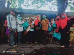 PT Smelting Beri Bingkisan Bagi Keluarga Besar Anjal