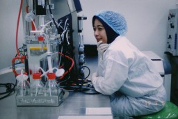 Raih Banyak HKI di Bidang Stem Cell, Dosen Vokasi UNAIR Raih Rekor MURI