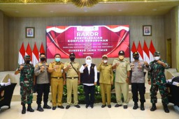 Selesaikan Konflik Warga Jember-Banyuwangi, Gubernur Khofifah Siapkan Solusi Permanen Strategis