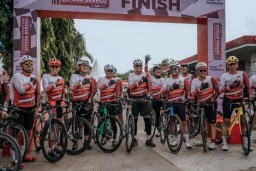 Kapolda Jatim Ikuti Sepeda Beregu Presisi Khatulistiwa