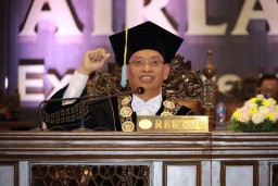 Wisuda Unair Periode 231, Rektor: Jangan Jadi Pengekor, Jadilah Pelopor