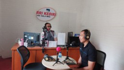 Polres Kediri Sosialisasikan Program Wasbang Melalui RRI Kediri