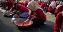 Sajian 1035 Sambel Wader Dalam Layah Pecahkan Rekor Muri