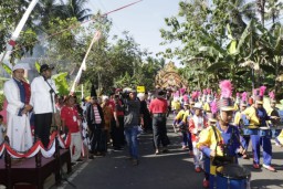 Bupati Sumenep Lepas Pawai Budaya di Batang-Batang