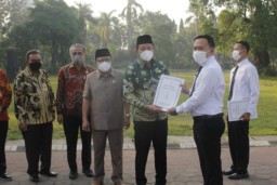 Ratusan Guru Terima SK PPPK, Ini Pesan Wabup Subandi