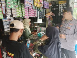 Jelang Nataru, Polisi Sidak ke Pasar Himbau Prokes dan Kamtibmas