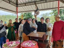 Lestarikan Budaya, Desa Kebonsari Gelar Siraman Pusaka Kyai Bonto