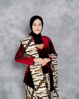 Mahasiswi FH UNAIR Raih Gelar Wakil II Duta Pustaka Jawa Timur 2022