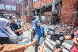 Pilar Gedung Sekdakot Ambruk, Ning Ita Ingatkan Kontraktor