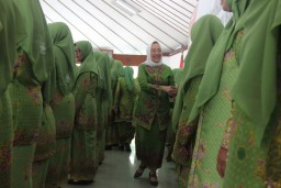 Bupati Anna Hadiri Pelantikan Pengurus PC Muslimat NU Bojonegoro